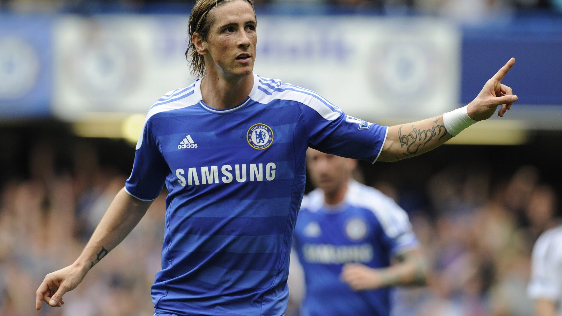 冰与火的较量，当冰岛对阵几内亚，莫德里奇在压力下完成爆发